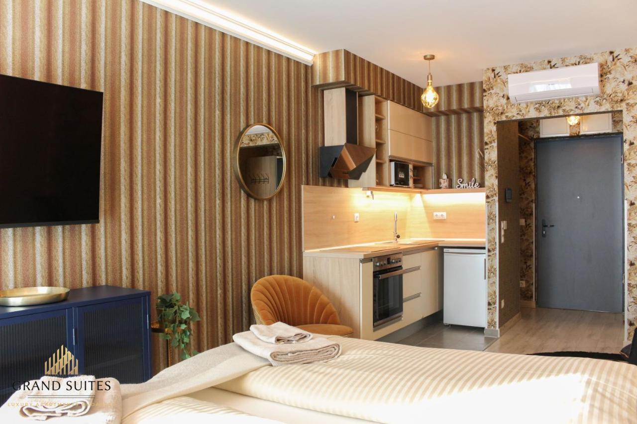 Grand Suites Corvin بودابست المظهر الخارجي الصورة
